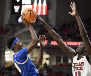 No. 9 Texas Tech shoots the lights out in second half to roll past WVU 73-51